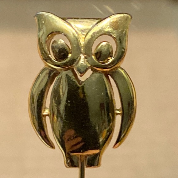 Vintage Trifari Gold Tone Owl Stick Lapel Pin With Cap Shiny Signed - Picture 2 of 11